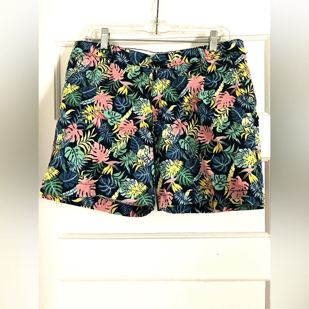Tropical shorts